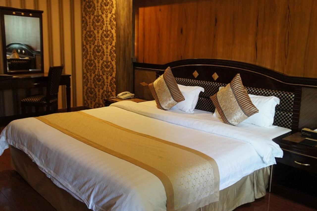 Interpark Hotel 오롱가포 외부 사진